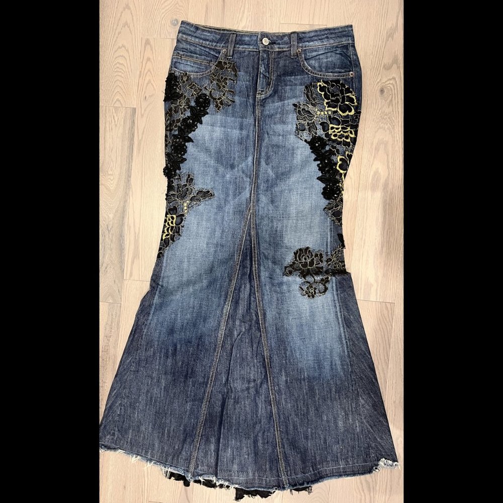 BEBE Long Denim A Shaped, Mermaid Blue/Black Maxi Skirt NWOT size 28